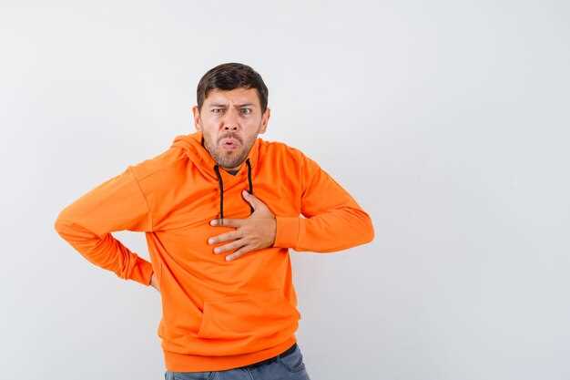 What causes heartburn?